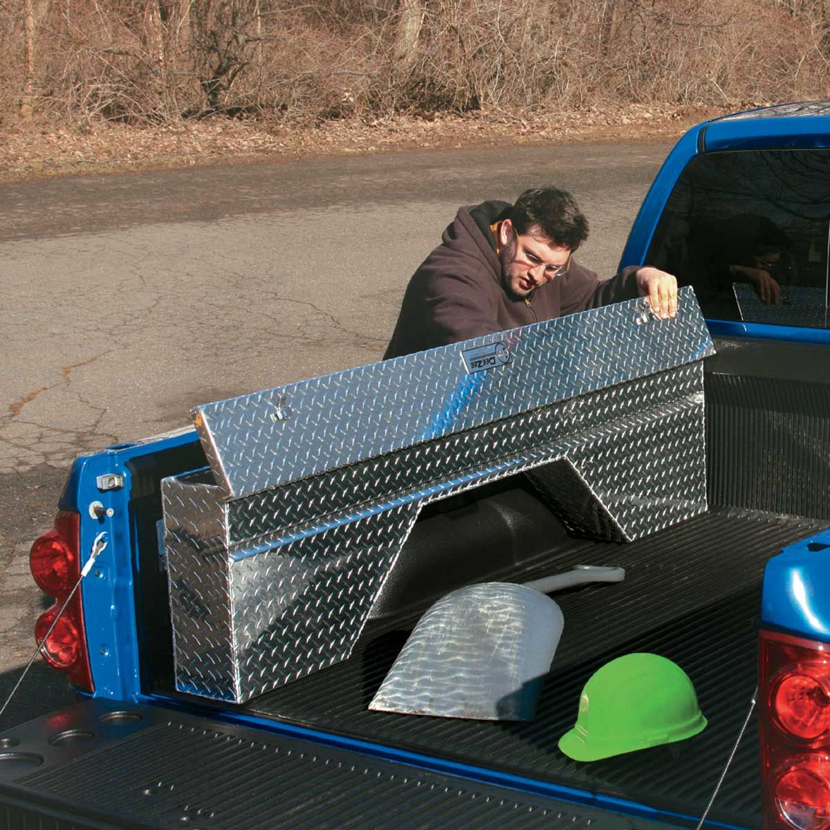 1742377354216426.jpg truck wheel well tool boxes.jpg