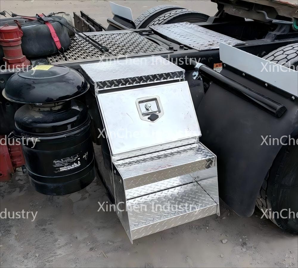 1773046363618462.jpg aluminum truck step toolbox.jpg