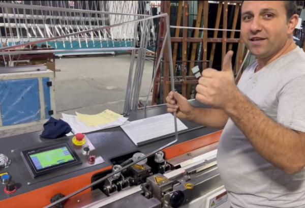 EASTGLAZ - Lijiang Glass equipment is recognized by foreign customers