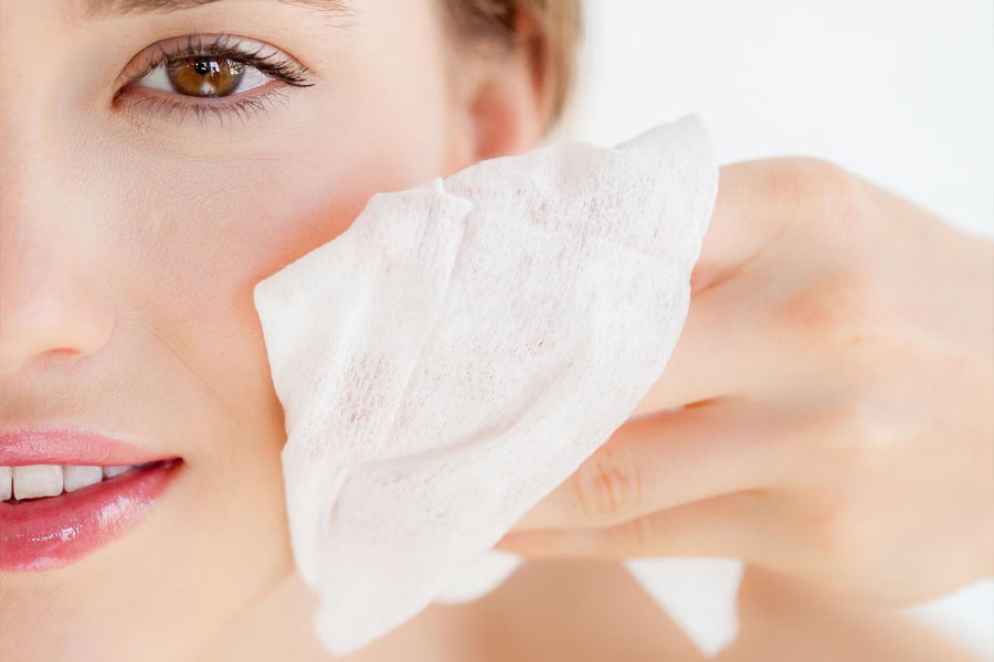 Main ingredients of wet wipes